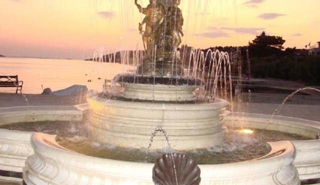 Apartment Per - comfortable family apartments A1(2+2) - Grebastica, Riviera Sibenik, Croatia