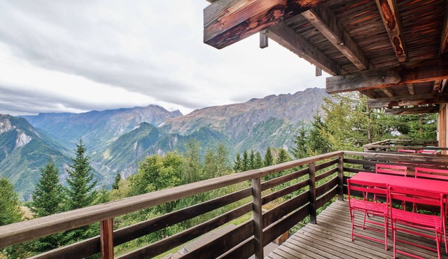 Apartment 'Petit Prince' with Mountain View, Balcony and Wi-Fi