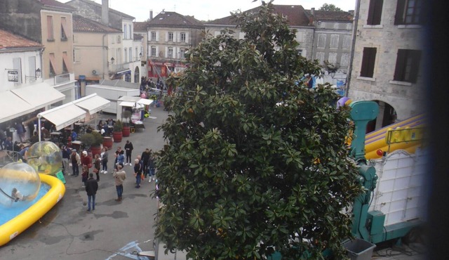 Apartment place de la Mairie