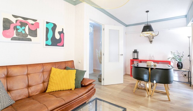 Apartment 'Plaza España' with Balcony, Wi-Fi and Air Conditioning