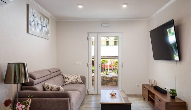 Apartment Pod Nespolom - One Bedroom Apartment with Terrace
