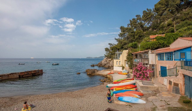 Apartment 'Porte Rouge 3' with Sea View