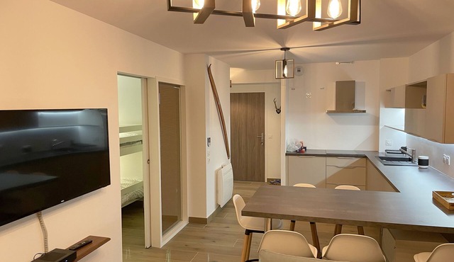 Apartment-Premium-Ensuite with Bath-Mountain view