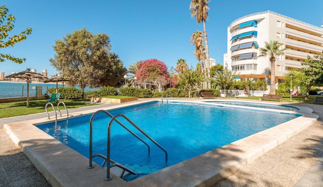 Apartment 'Primera Linea De Playa' with Sea View, Wi-Fi and Air Conditioning