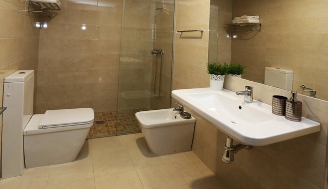 Apartment-Private Bathroom