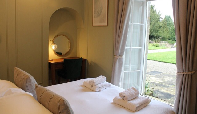 Apartment-Private Bathroom-Mowbray