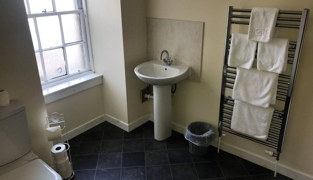 Apartment-Private Bathroom