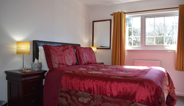 Apartment-Prvt Bathroom-Garden View-Heddon Suite