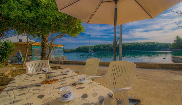 Apartment Punta Blue only 5m from the sea, island Cres