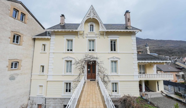 Apartment 'Pyrénées-Ariégeoises' with Mountain View, Shared Garden and Wi-Fi