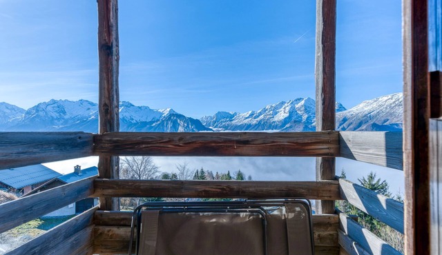 Apartment 'Regain 6' with Mountain View and Balcony