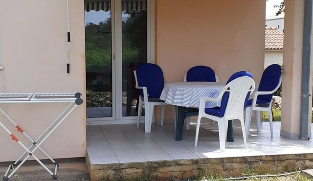 Apartment Renatare (108941-A1) - Ugljan