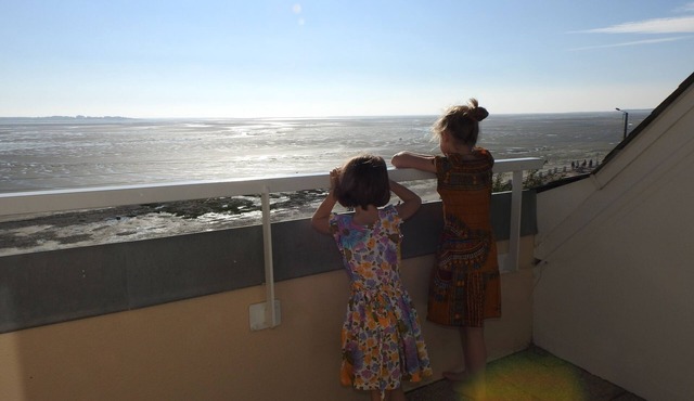 Apartment residence standing superb view Bay of Somme