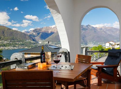 Apartment Residenza Miralago Apt- D33 by Interhome