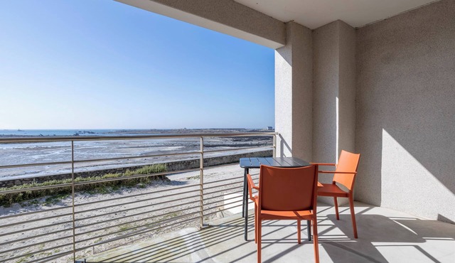 Apartment 'Rêve Bleu, 2 P' with Sea View, Private Terrace and Wi-Fi