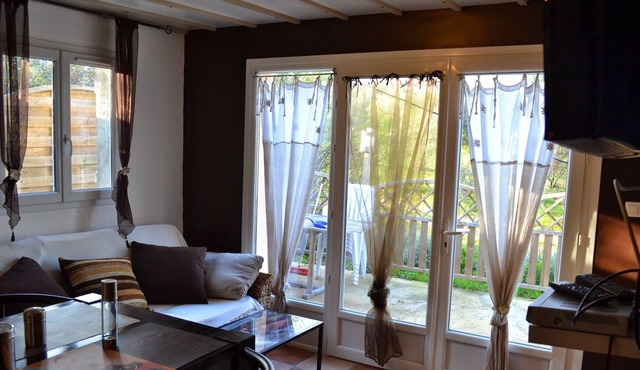 Apartment 'Rez-de-villa Taglio-Isolaccio' with Mountain View, Wi-Fi and Air Conditioning
