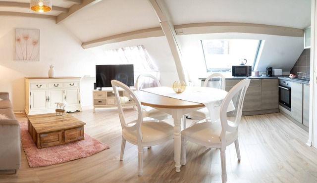 Apartment-Romantic-Ensuite with Jet bath