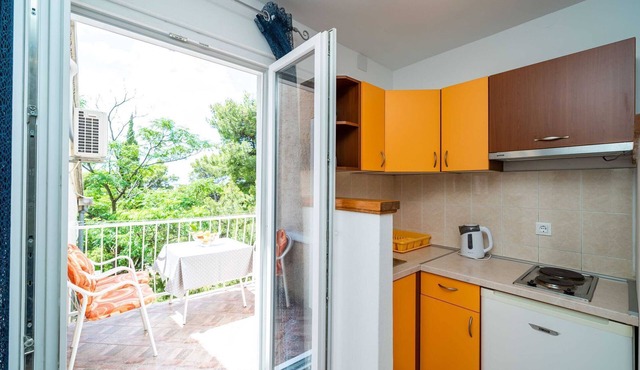 Apartment & Rooms Papa - Studio Apartment with Balcony and Partial Sea View