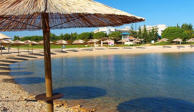 Apartment Rosello with private parking place 50m from the beach