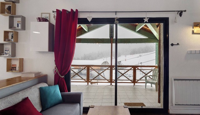 Apartment 'Roussillon' with Mountain View, Private Terrace and Wi-Fi