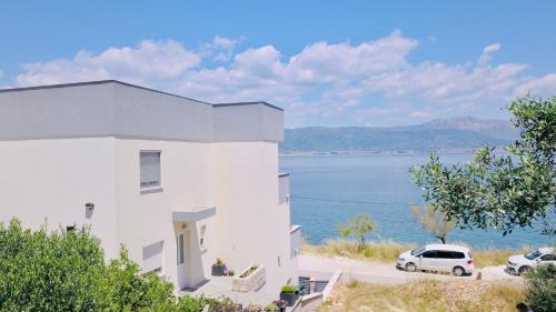 Apartment Rovci 2