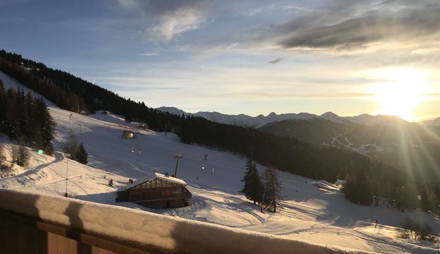 Apartment ski in ski out in Residence de Luxe 12 people