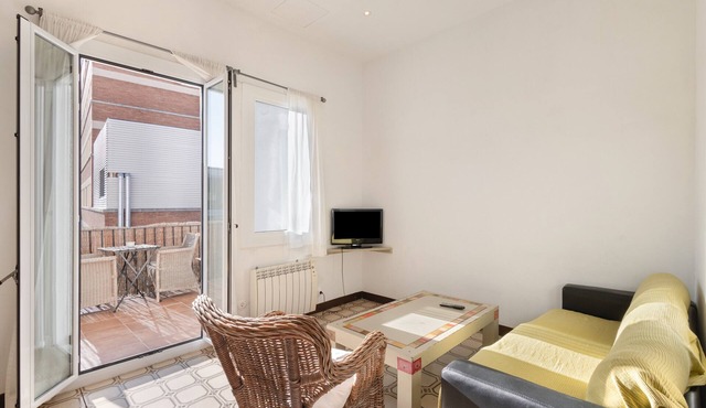 Apartment 'Santa Rosa' with Private Terrace, Balcony and Wi-Fi