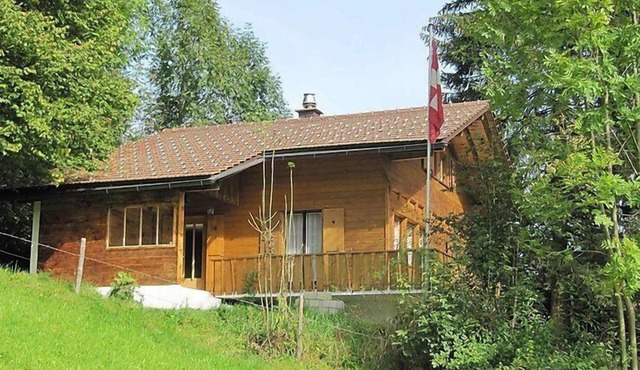 Apartment Schnäggedanz, Chalet in Zweisimmen - 5 persons, 3 bedrooms