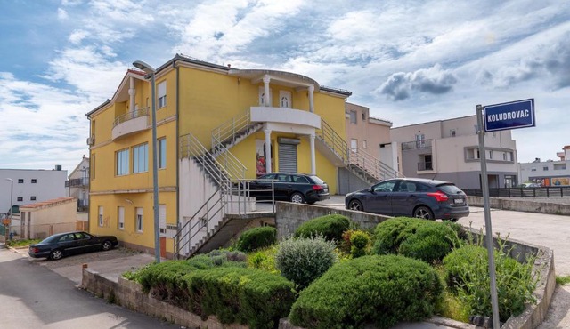 Apartment SIKULI
