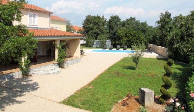 Apartment Sina (MLK352) in Krk/Malinska - 4 persons, 2 bedrooms