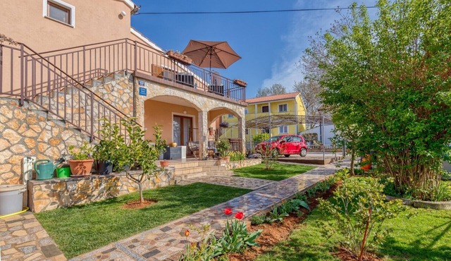 Apartment Slavko Cancini with Balcony