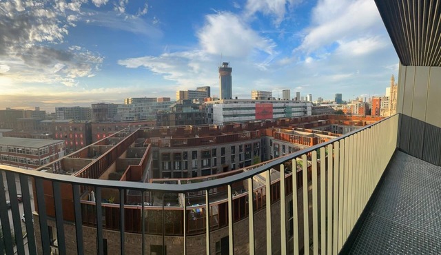 Apartment - Sleeps 4, Pets Allowed & Free Parking