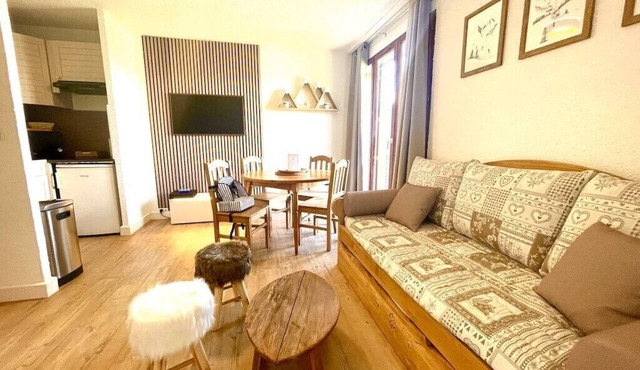 Apartment sleeps 6 All comforts, at the foot of the slopes