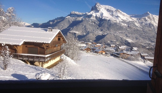 Apartment sleeps 6 with mezzanine