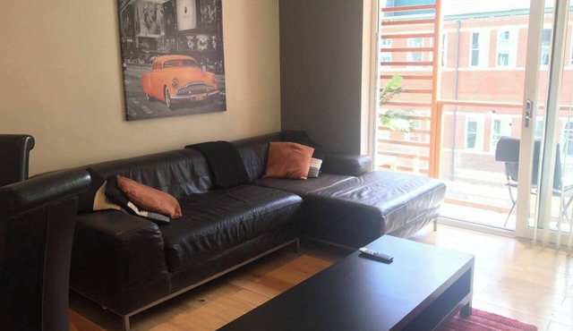 Apartment-Sleeps4-Balcony-Parking-PetsOk