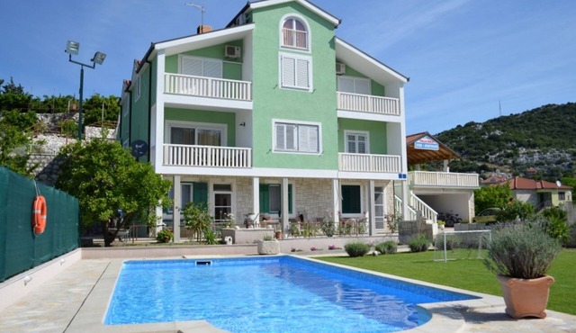 Apartment Solo by Interhome