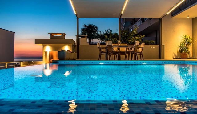 Apartment Stan - with pool : - Makarska, Riviera Makarska, Croatia