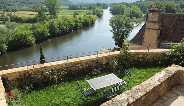 Apartment-Superior-Ensuite with Shower-Vue rivière