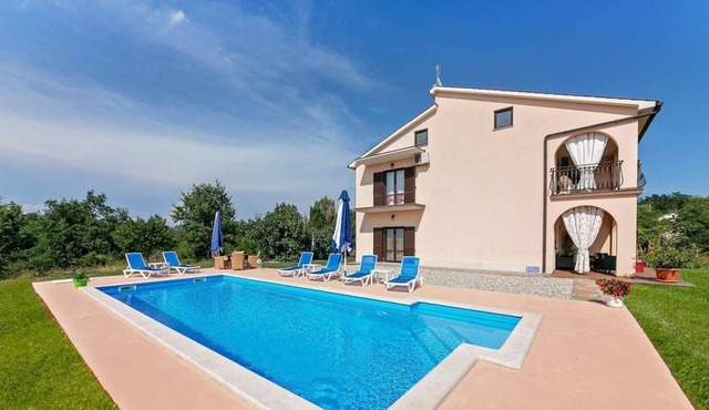 Apartment surrounded by beautiful green Istrian countryside
