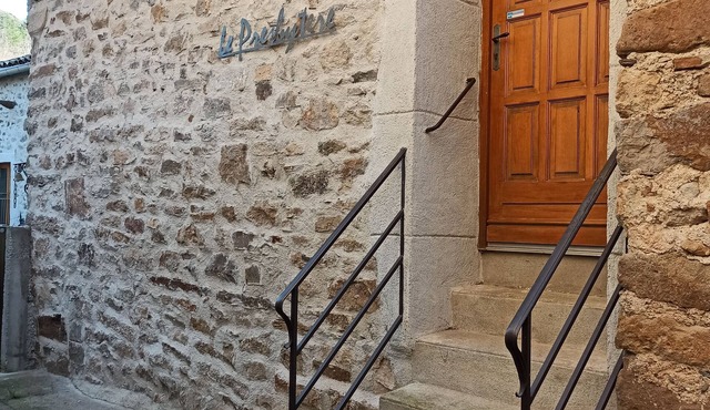 Apartment T2 air-conditioned, Quiet, hiking, spa, lakes, river. .