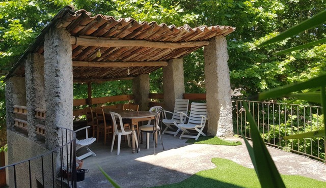 Apartment T3 65 m2 in character house, historic heart district