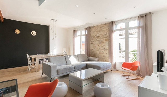 Apartment T3 air conditioned and bright