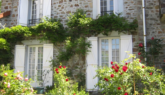 Apartment 'T3 Chambre D'hôte' with Shared Terrace and Shared Garden