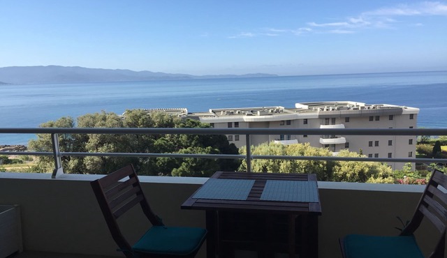 Apartment T3 rated 3 stars sea view with terrace, beach 2 minutes walk