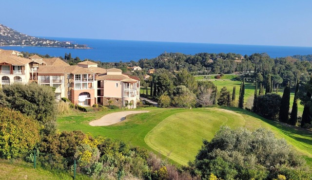 Apartment 'T36p-cap Esterel-sea View 5' with Sea View, Wi-Fi and Air Conditioning