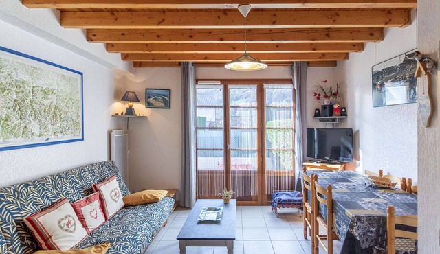 Apartment T4 for 7, parking, near ski resorts