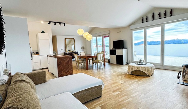 Apartment T4 large terrace, Roof top mountain view