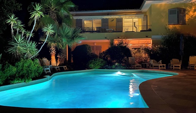 Apartment T4 MISTRAL 100m2, with terrace 25m2, swimming pool, beach nearby