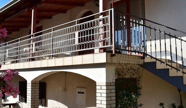 Apartment Take a Look - Three Bedroom Apartment with Terrace