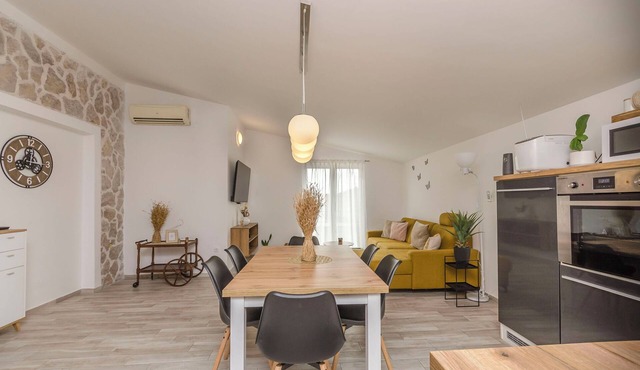 Apartment Tarle